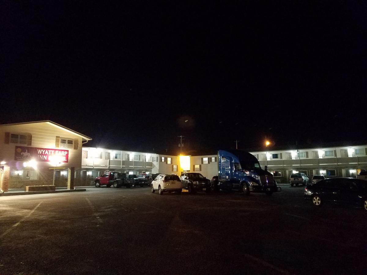 Regency Inn Dodge City Exterior foto